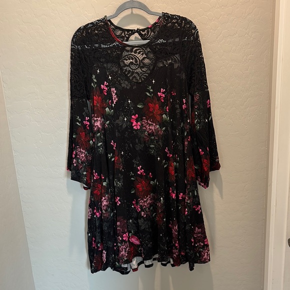 torrid Dresses & Skirts - Torrid Black and Pink Floral Lace Dress